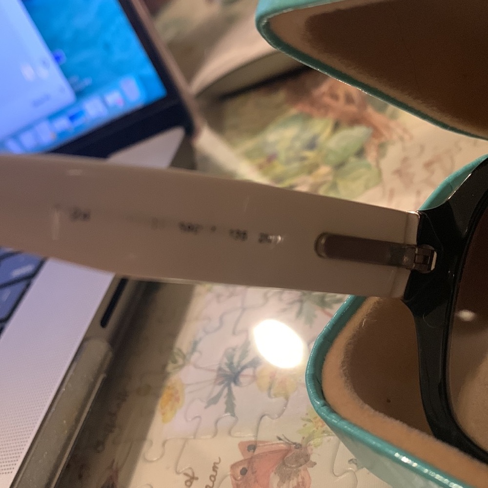 Authentic Chanel sunglasses - Picture 6 of 6